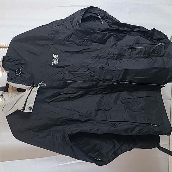 Mountain Hardwear Jackets & Blazers - mountain hardwear dry q rain jacket waterproof black womens Xl.